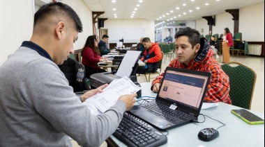 Gobierno desarrolló un consulado itinerante en Ushuaia para residentes peruanos en la provincia