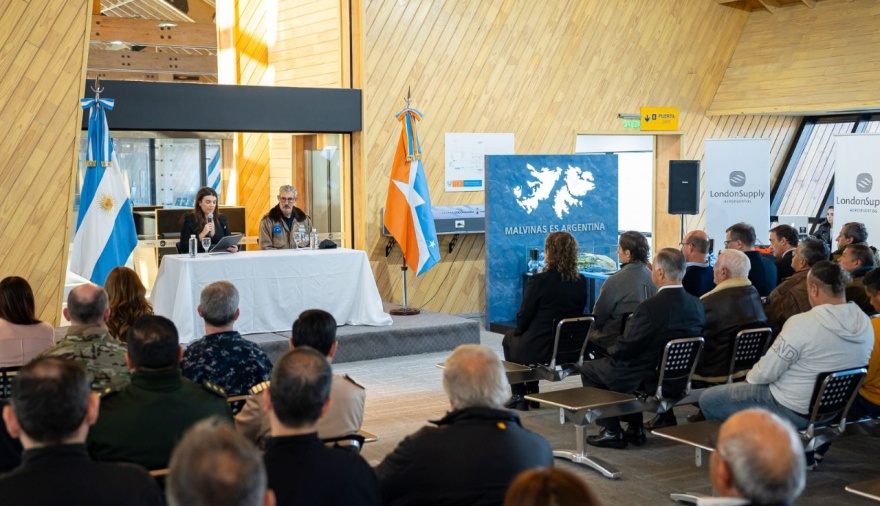 Inauguró el espacio que rinde homenaje a veteranos de Malvinas en el aeropuerto de Ushuaia