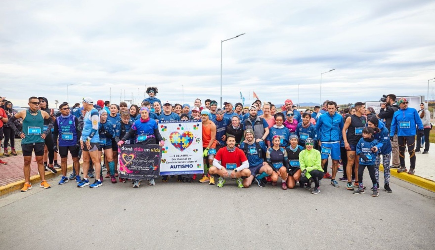 Cientos de participantes en la carrera ‘Por nuestra Integridad Territorial’  en Ushuaia